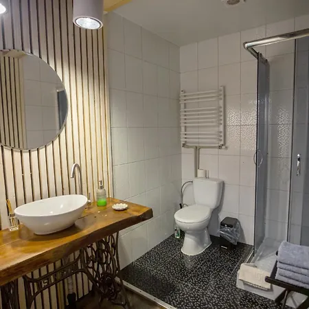 захарова оселя басейн на території є чан - джакузі 3* Slavske