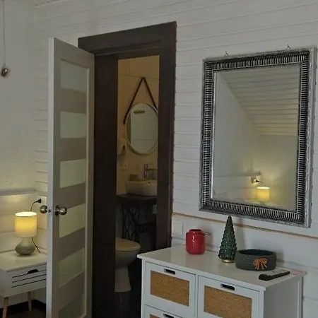 захарова оселя басейн на території є чан - джакузі Slavske