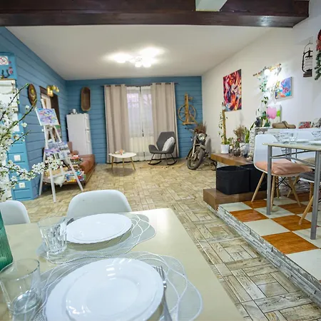 захарова оселя басейн на території є чан - джакузі Slavske