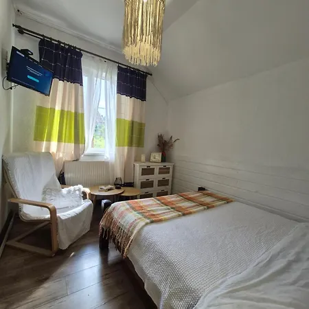 захарова оселя басейн на території є чан - джакузі