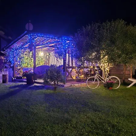 захарова оселя басейн на території є чан - джакузі 3* スラブスク