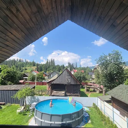 захарова оселя басейн на території є чан - джакузі Guest house