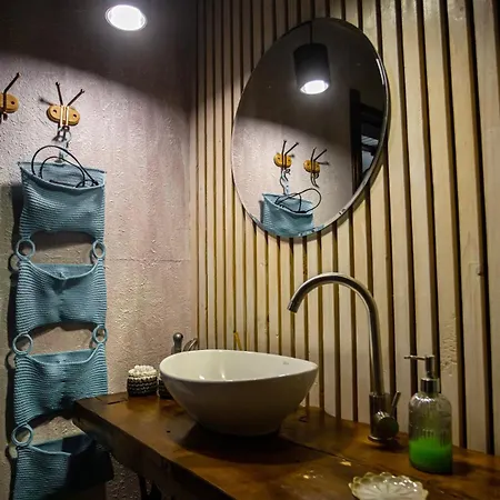 захарова оселя басейн на території є чан - джакузі Slavske